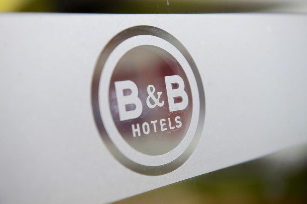 B&B Hotel Hyères Екстериор снимка