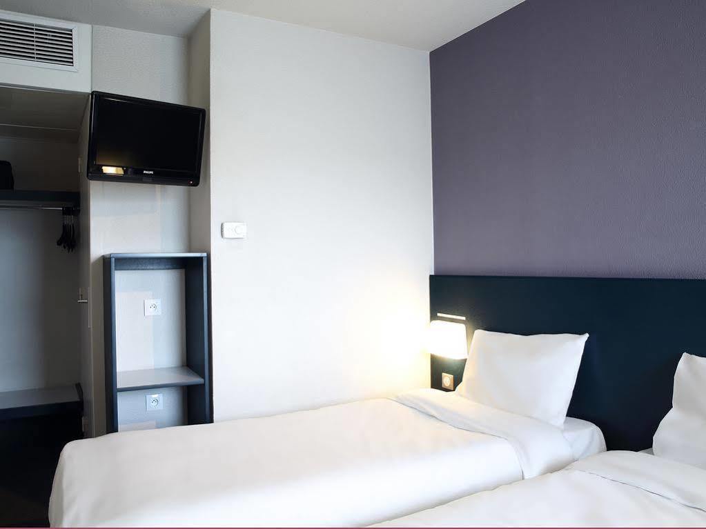B&B Hotel Hyères Екстериор снимка