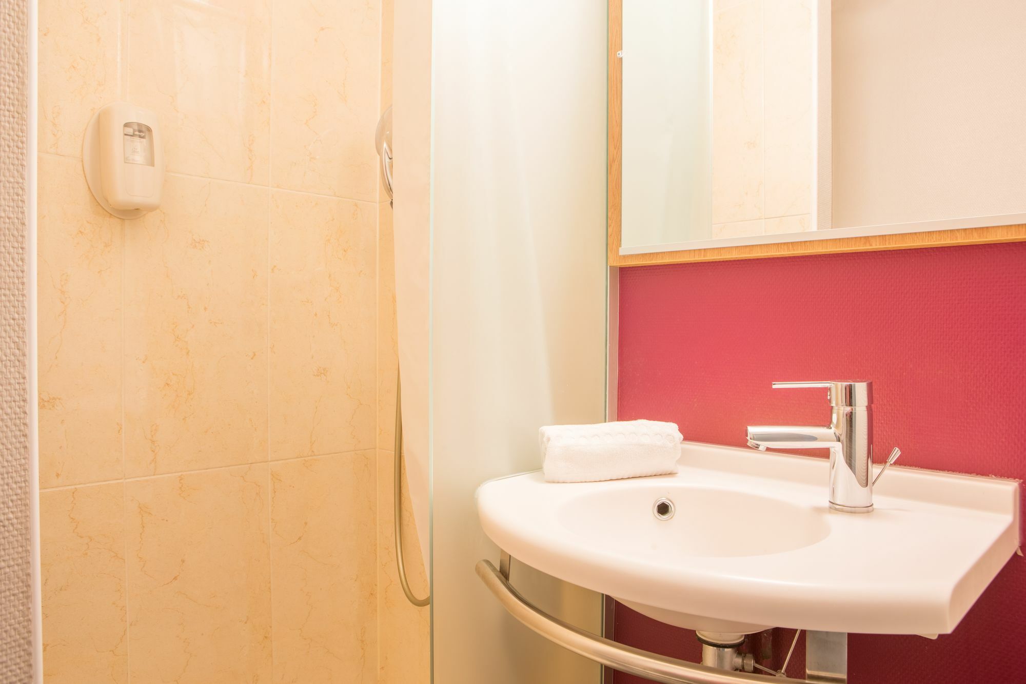 B&B Hotel Hyères Екстериор снимка